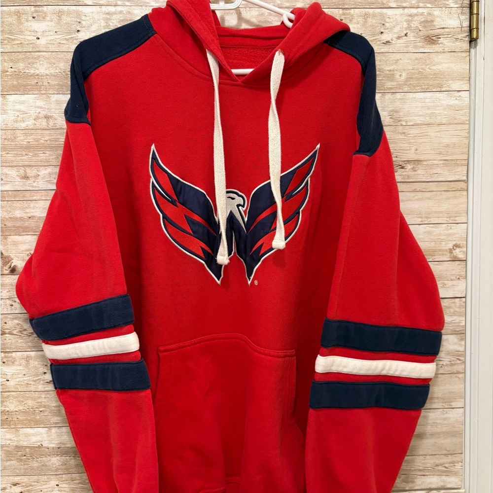 Men’s NHL Washington Capitals red white blue hoodie with Caps Eagle emblem XL
